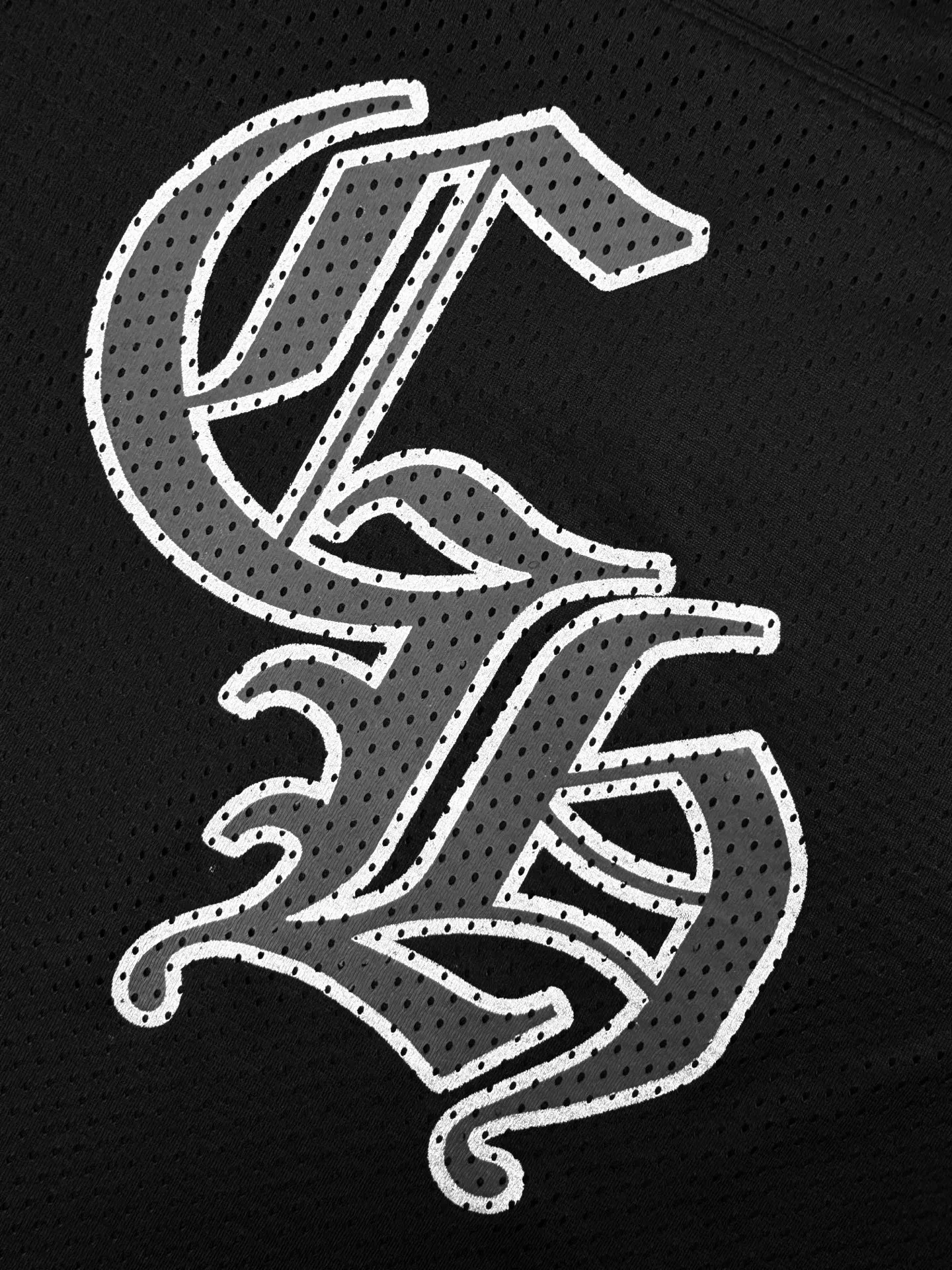 P250 Chrome Hearts mesh short-sleeved jersey. Customized obsidian starburst mesh. Cool and breathable. Comfortable and close to the skin. Because of its unique mesh structure, it can effectively discharge heat and moisture from the body. Mainly based on obsidian black, it gives a deep sense of luxury. Western Gothic body text is embedded in the mesh gaps to control the visual focus. Unique V-neck design. Modify the neck line. Numbers are integrated into the ritual expression of rock belief. Interpret faith with rebellion. Dare to break. Lead the rebellion. Craft 1: Use imported bright golden paste printing. The printing has been modified three times with the film screen. Use glue liquid paint to print the pattern on the fabric. Bake the fabric to fix the printing pattern. Process 2: The fabrics are washed and have a better hand feel. Not easy to deform, not easy to shrink, not easy to fade. Maintain long-term beauty. Accessories: Customized 1:1 CH trademark. Version: Loose version. Size: S M L XL. Style number: CC935.